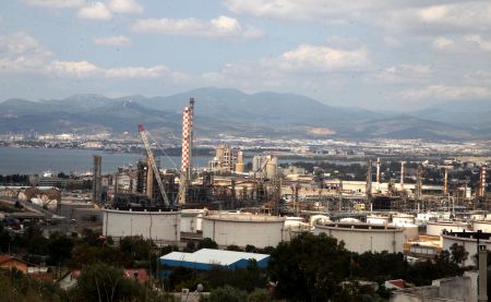 Θαλάσσια ρύπανση από ελαφρά πετρελαιοειδή στον Ασπρόπυργο