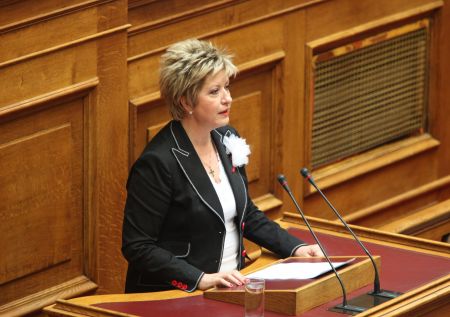 Μ. Κόλλια – Τσαρουχά: «Η ψήφος μου για τη συμφωνία δεν είναι δεδομένη»