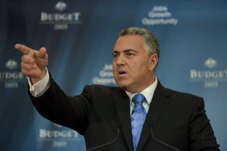 Να φορολογήσει τους υπερεθνικούς κολοσσούς επιχειρεί η Αυστραλία