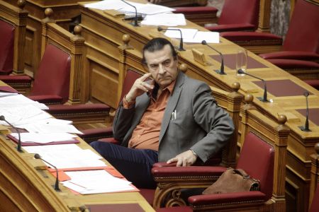 Κουράκης: Δεν αίρεται η απόφαση για ακύρωση των μετατάξεων