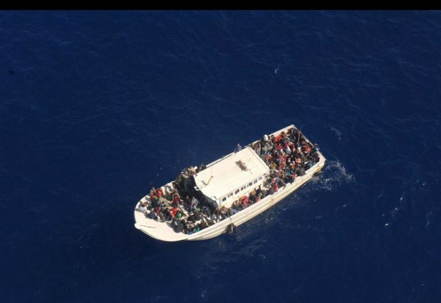 Χανιά: 200 μετανάστες-πρόσφυγες σε αλιευτικό