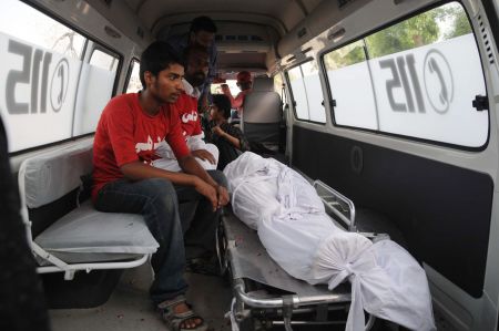 Μακελείο στο Καράτσι του Πακιστάν με στόχο σιίτες, τουλάχιστον 43 νεκροί