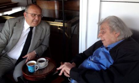 Τον Μίκη Θεοδωράκη επισκέφθηκε ο Νίκος Ξυδάκης