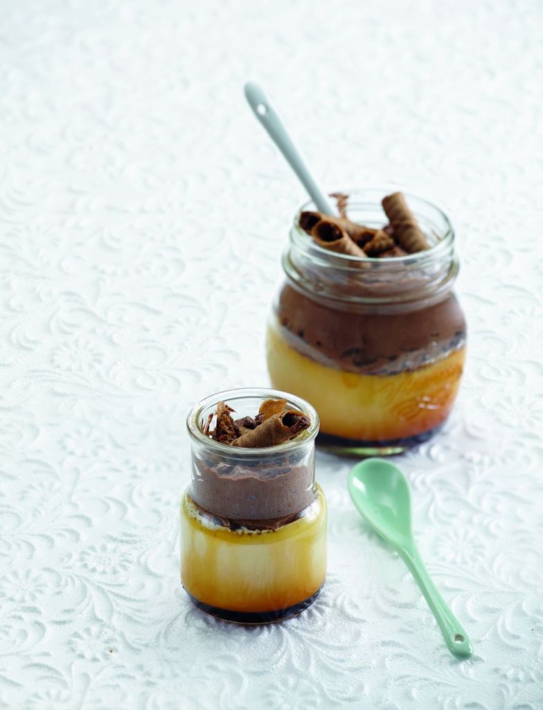 Μους με κρέμα καραμελέ και «πουράκια»