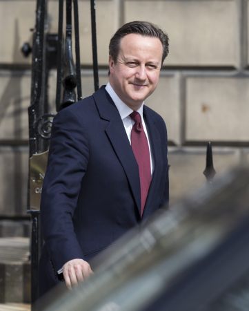 Κάμερον: Ή αλλάζει η σχέση με την ΕΕ, ή φεύγουμε
