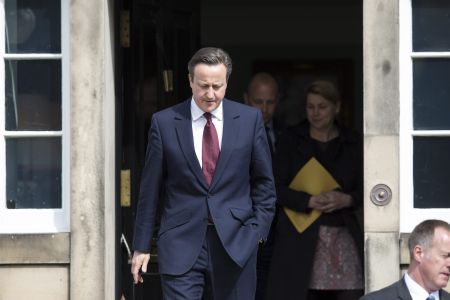 Καμερον: Σειρά νόμων για περιορισμό της μετανάστευσης στη Βρετανία