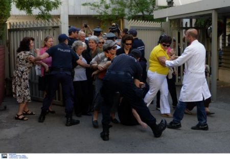 Ολοι για τα λείψανα της Αγίας