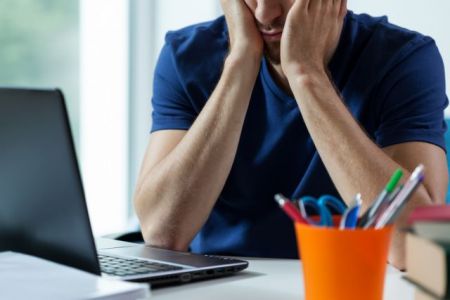 Σκιές και εφιάλτες στον «τοίχο»