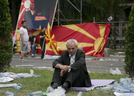 πΓΔΜ: Αρνητικές επιπτώσεις στην οικονομία από την πολιτική κρίση