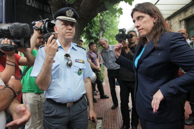 Konstantopoulou in major argument with Panousis over police
