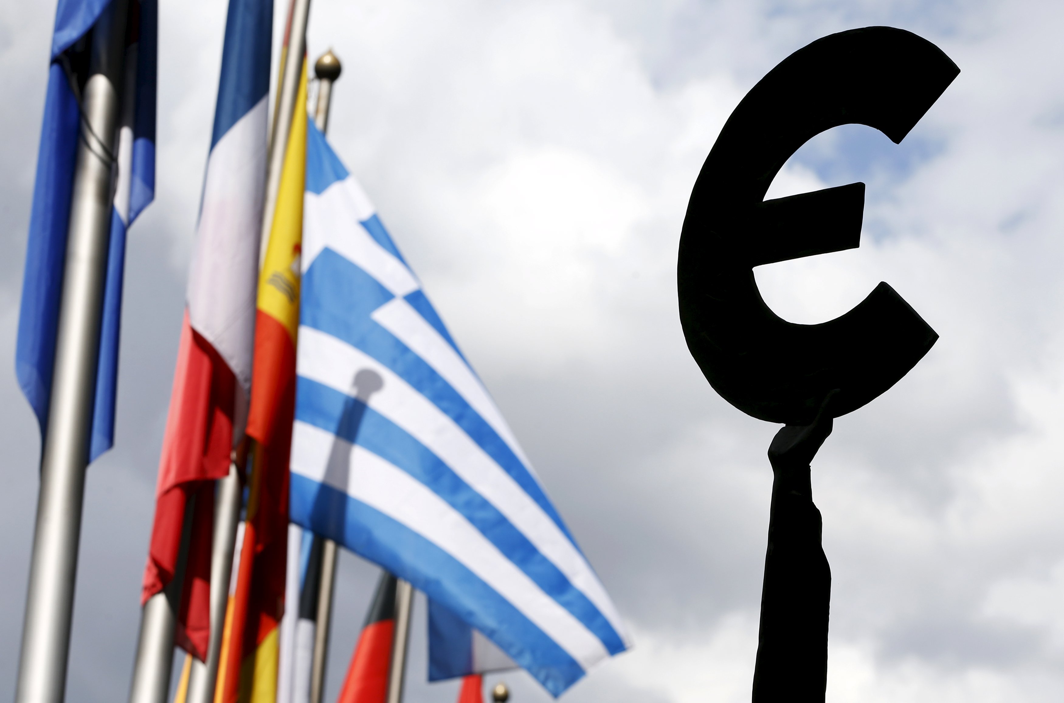 Bloomberg: €11 δισ. στην Ελλάδα σύμφωνα με το ευρωπαϊκό προσχέδιο απόφασης για το Eurogroup