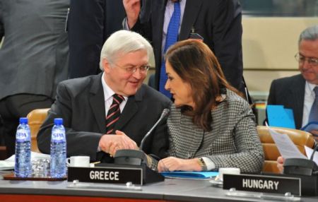 Και στα γερμανικά 2+2 κάνουν 4