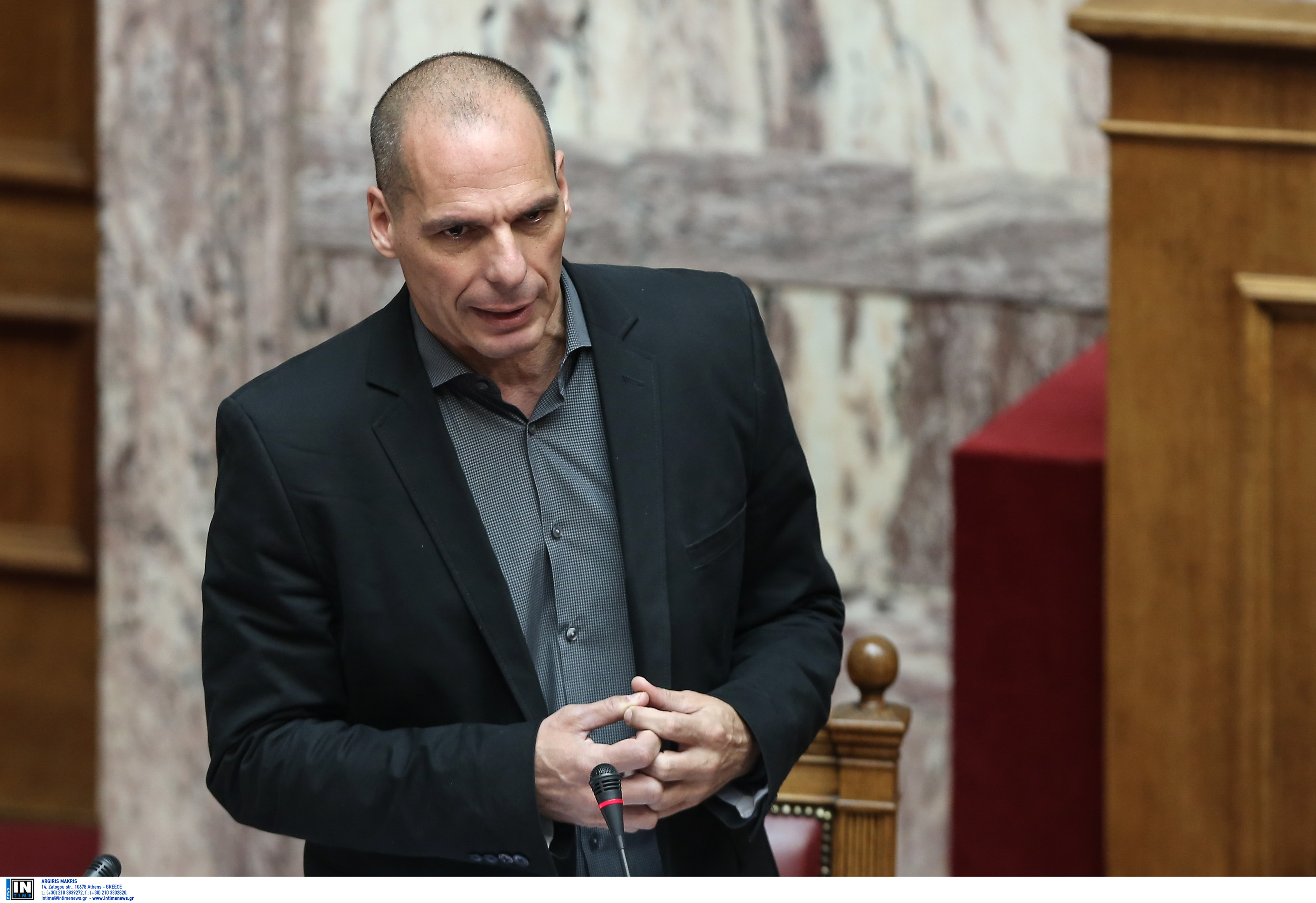 Βαρουφάκης: Δεν έχουμε συζητήσει για διπλό νόμισμα