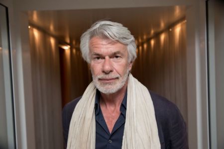 Κρις Ντέρκον: «Τα μουσεία με κτίρια-ορόσημα ανήκουν στο παρελθόν»