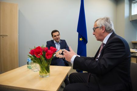 Τηλεφωνική επικοινωνία Τσίπρα – Γιούνκερ την Τετάρτη το απόγευμα