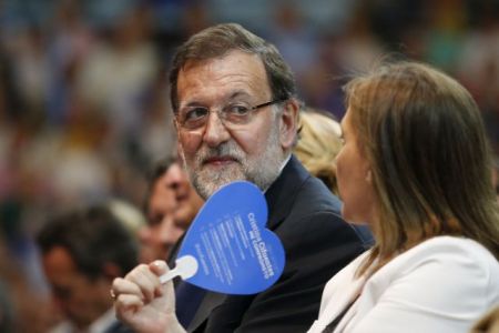 Στις κάλπες οι Ισπανοί με όλα τα κόμματα να «ψάχνουν» τη μεγάλη νίκη