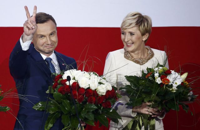 Πολωνία: Νέος πρόεδρος ο συντηρητικός λαϊκιστής Αντρέι Ντούντα