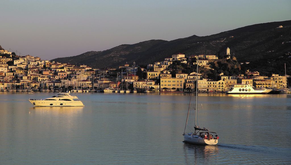 Τα χρυσόδεντρα του Πόρου