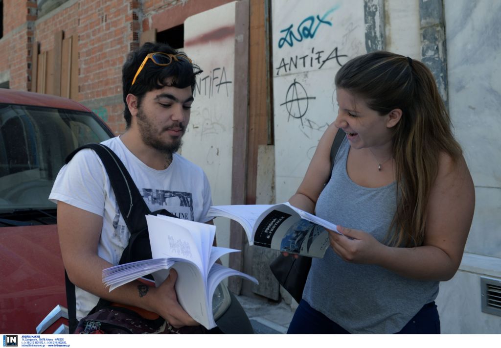 Πανελλαδικές 2015:Οι απαντήσεις σε Χημεία, Λατινικά, Ηλεκτρολογία, Ανάπτυξη Εφαρμογών