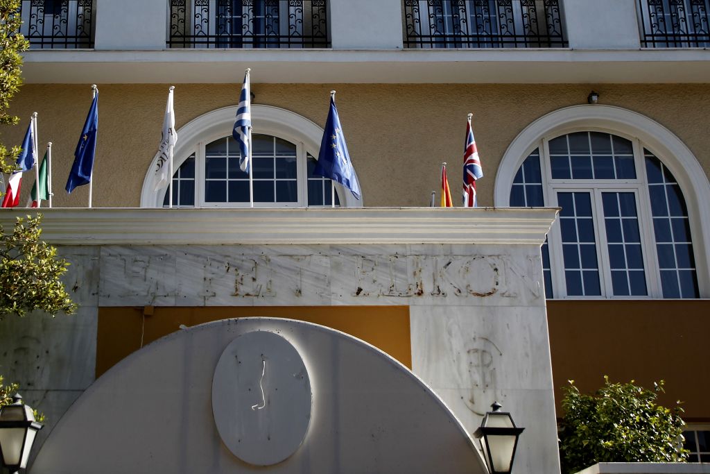 Άκαρπη η συνάντηση στο υπουργείο Εργασίας για το «Πεντελικόν»