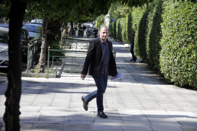 Βαρουφάκης: «Η τρόικα προσπαθεί να επιβάλλει ακόμα μεγαλύτερη λιτότητα»
