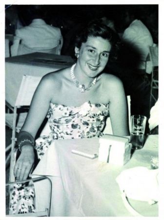 Για τη Μάνια