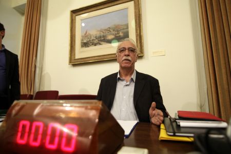 Βουλή: Ενταση στην Εξεταστική επιτροπή για τα μνημόνια