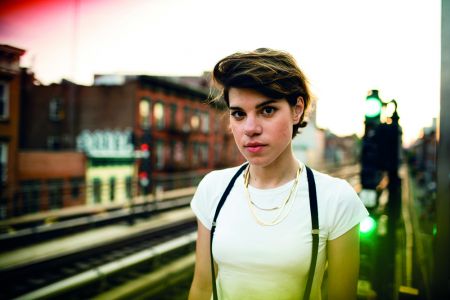 Εν τούτω Monika