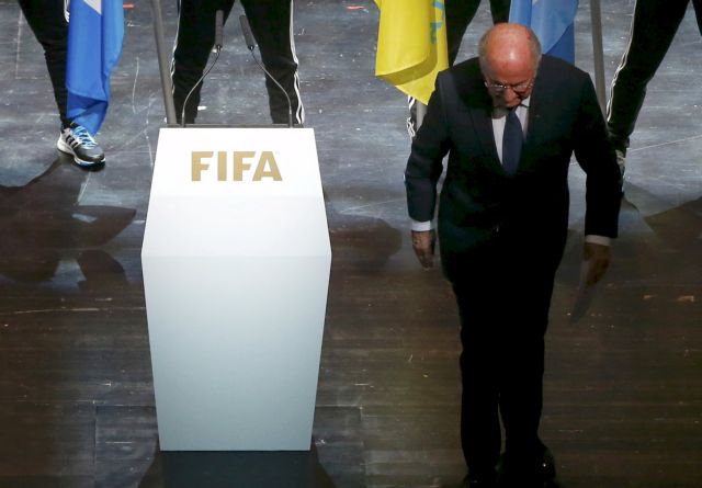 Παραιτήθηκε ο Μπλάτερ από την προεδρία της FIFA