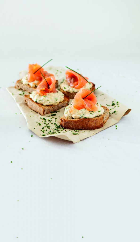 Αβγά σκραμπλ με καπνιστό σολομό