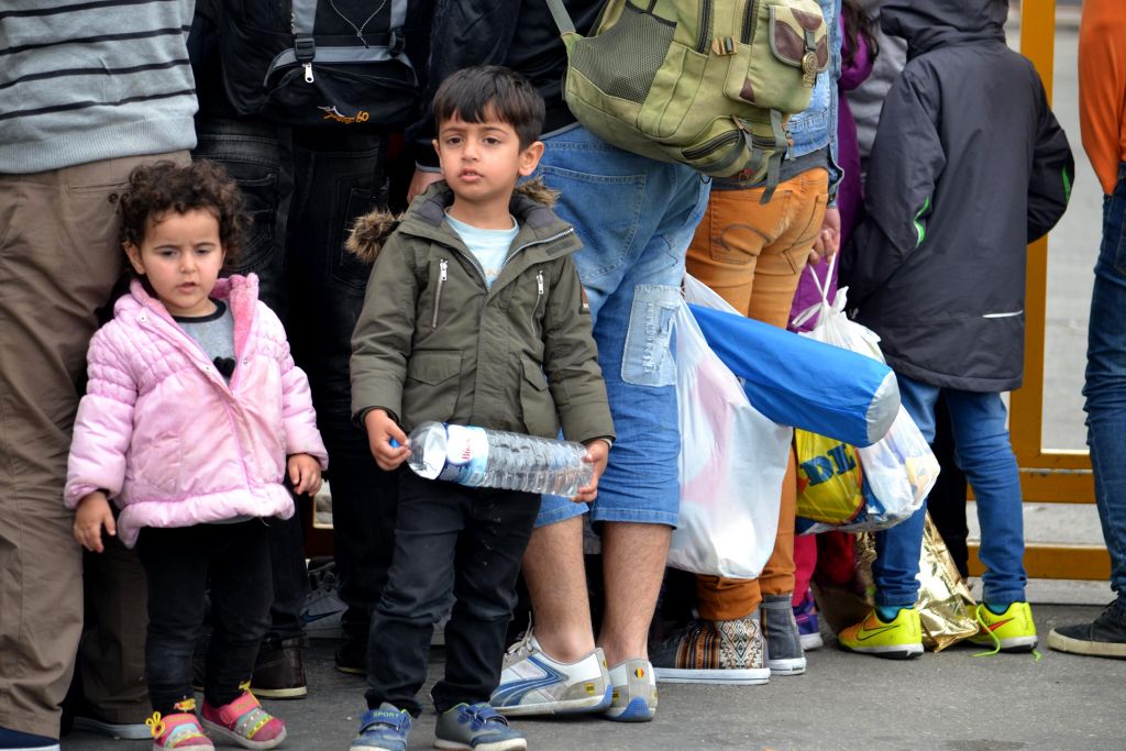 Λιγότερα από 100.000 τα παιδιά μεταναστών που θα λάβουν ιθαγένεια