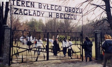 Πολωνία: βγάζουν στο σφυρί το πρώην ναζιστικό στρατόπεδο Μπέλζεκ