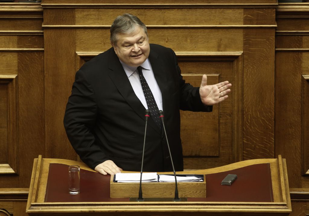 Βενιζέλος προς Βαρουφάκη:«Εκθέτετε, προσβάλλετε και ταπεινώνετε τη χώρα! Ακκίζεστε χωρίς να έχετε συνείδηση της ευθύνης σας»