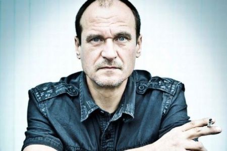 Πολωνία: Σταρ της ροκ ταρακουνάει την πολιτική σκηνή