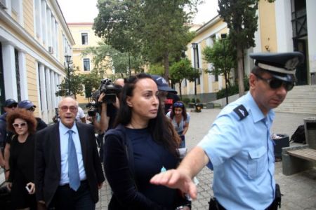 Στον ανακριτή η Βίκυ Σταμάτη για μίζες 700 χιλ. ελβετικών φράγκων