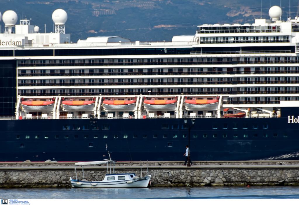 Σύγκρουση κρουαζιερόπλοιου Celestyal Crystal με δεξαμενόπλοιο