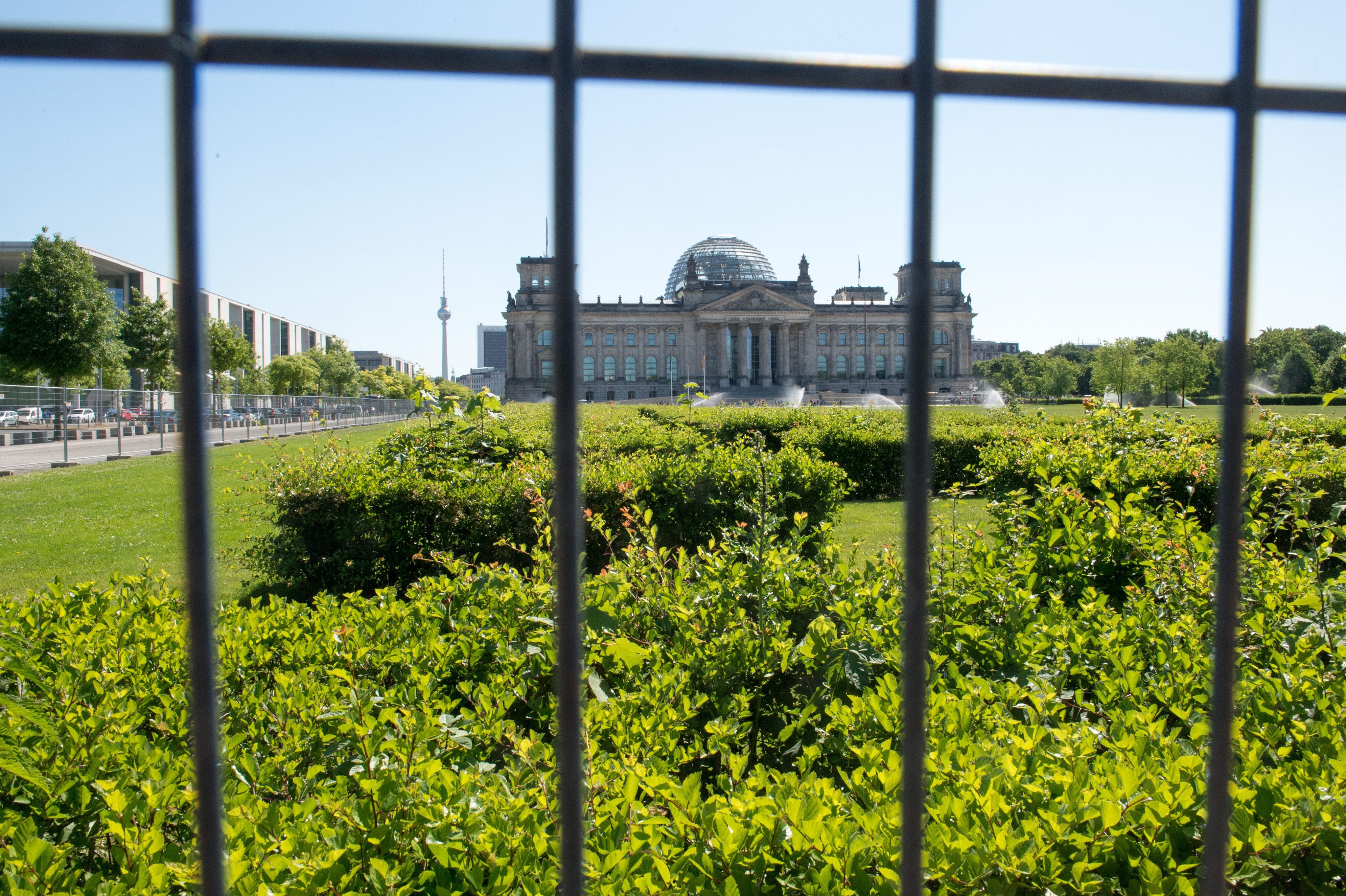 Το Βερολίνο πιέζει σε βαθμό ασφυξίας την Αθήνα