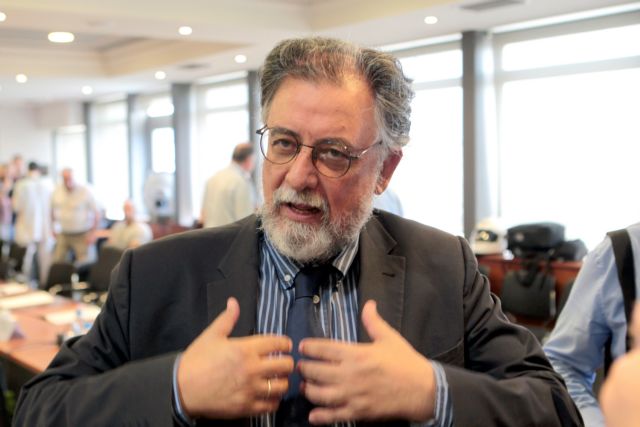 Ι. Πανούσης: «Να ελέγχονται από ψυχιάτρους και οι πολιτικοί»