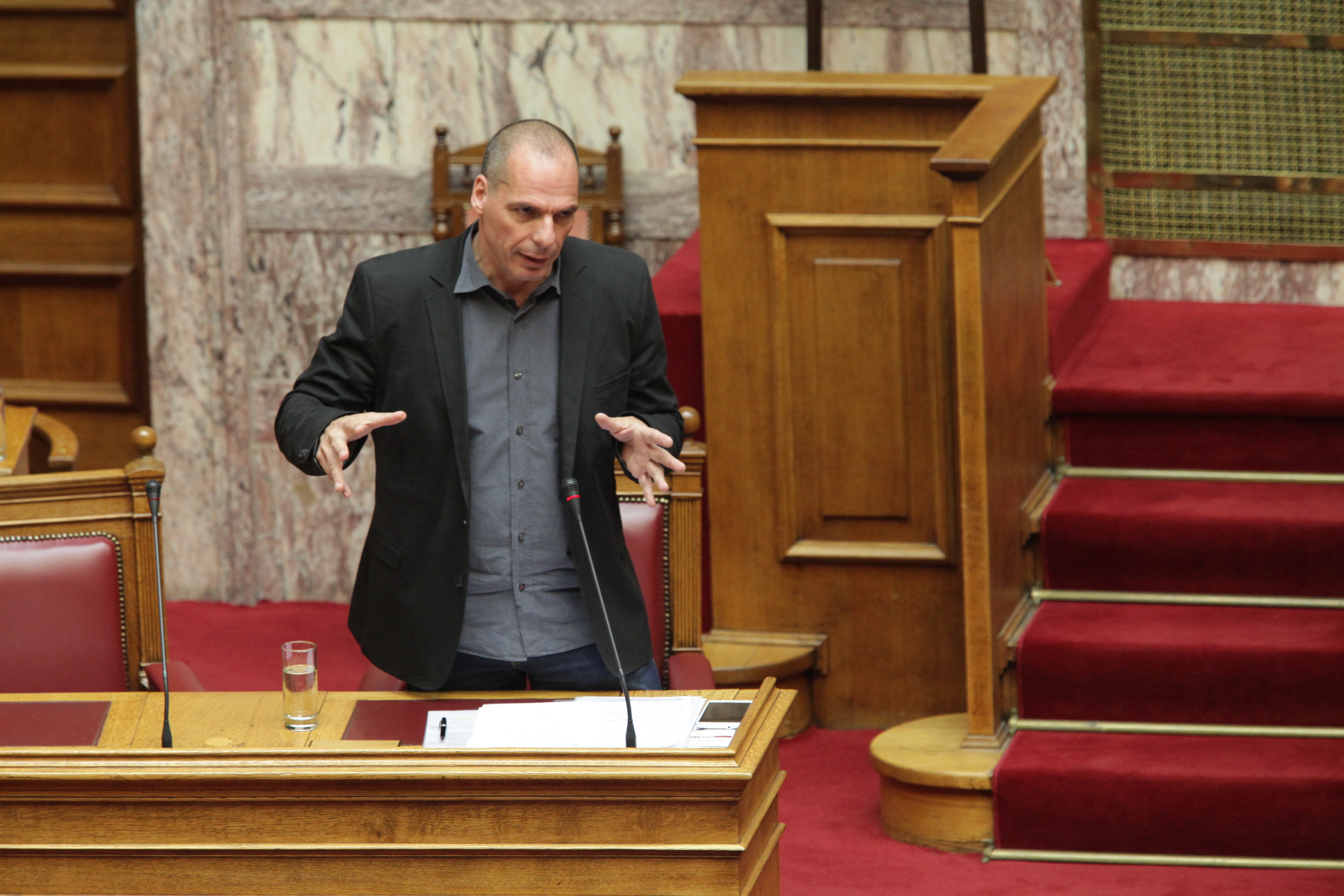 Βαρουφάκης: Ο Σόιμπλε δεν άφησε να ακουστούν οι ελληνικές προτάσεις