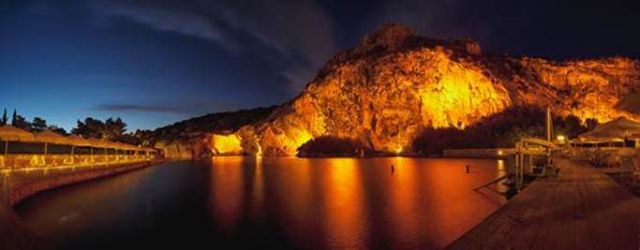 Ονειρικές βραδιές στη Λίμνη Βουλιαγμένης