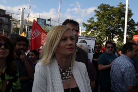 Σουβλάκια, ΣΥΡΙΖΑ ΤV  και τρισάγια