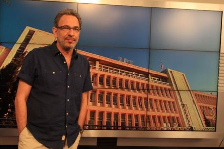 Παιχνίδια εξουσίας στη δημόσια τηλεόραση