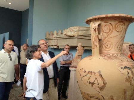 Συνεργασία ΥΠΠΟ-Δήμου Ελευσίνας για την πολιτιστική ανάπτυξη της πόλης