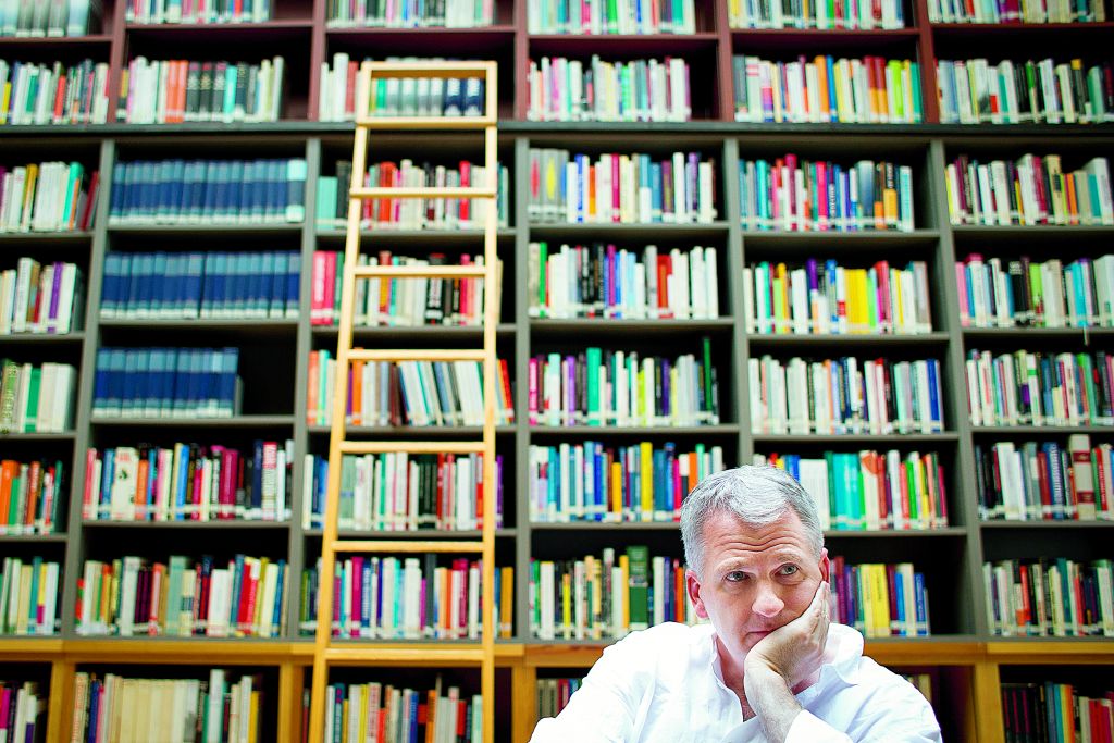 Τίμοθι Σνάιντερ: Οταν χάνονται οι κανόνες του διαλόγου, ακολουθούν αυτοί της λογικής