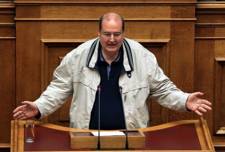 Φίλης μαινόμενος κατά πάντων