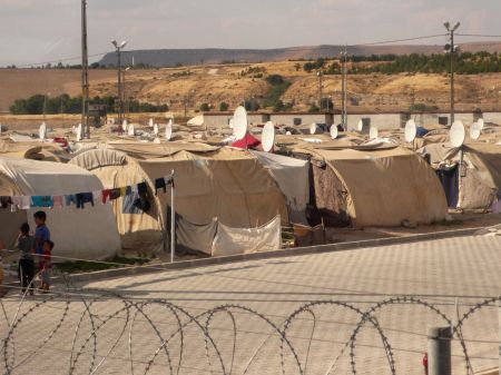 Ξεπέρασαν τα 4 εκατομμύρια οι σύροι πρόσφυγες στις γειτονικές χώρες