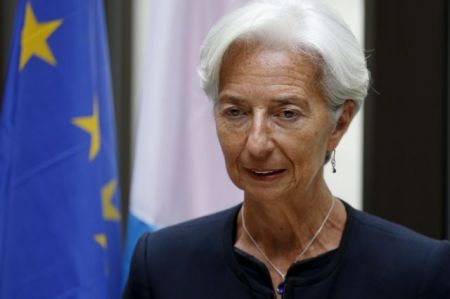 Απαισιόδοξη η Κριστίν Λαγκάρντ για το 2016