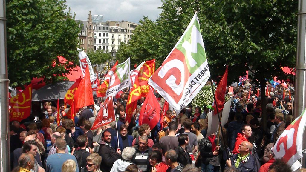 Χιλιάδες διαδήλωσαν στις Βρυξέλλες υπέρ των προσφύγων