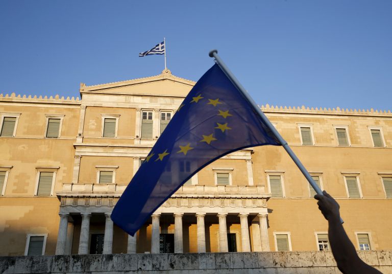 Creditors consider six-month program extension and €18bn in funding | tovima.gr