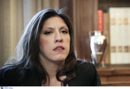 Κωνσταντοπούλου «κυνηγάει» Στουρνάρα εν μέσω διαπραγμάτευσης